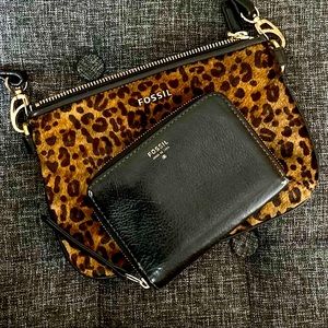 Fossil Set Sydney Multifunction Zip Wallet + Memoir Double Zip Pouch Cheetah